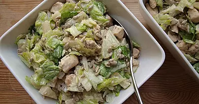 Salotos su vištiena - labai švelnių spalvų ir puikaus skonio