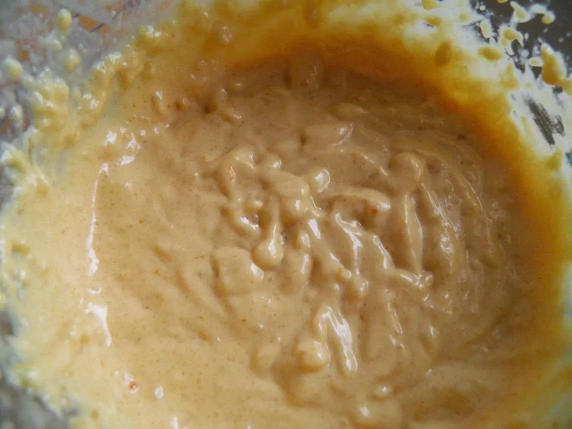 Quarkölteig-Brezeln mit Marzipan