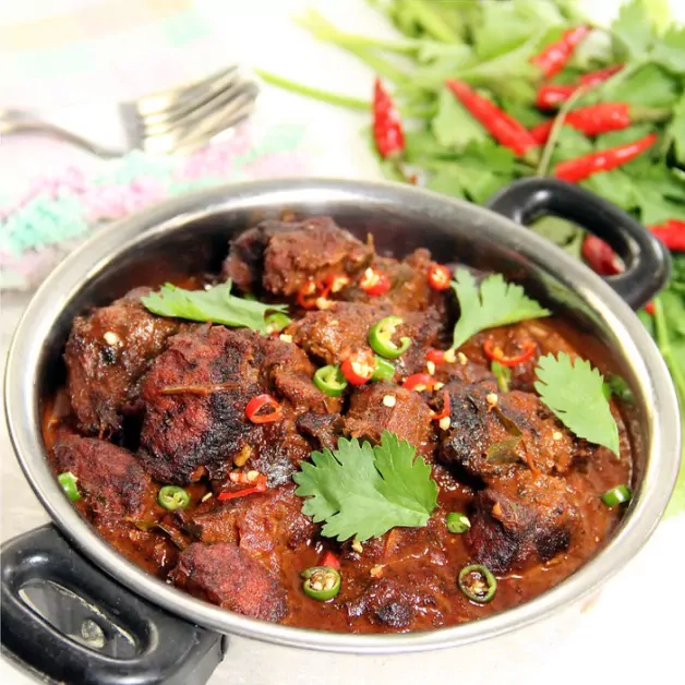 Soy Marinated Curry Chicken (100% Vegan & Vegetarian) Soy Marinated Curry Chicken (100% Vegan & Vegetarian)