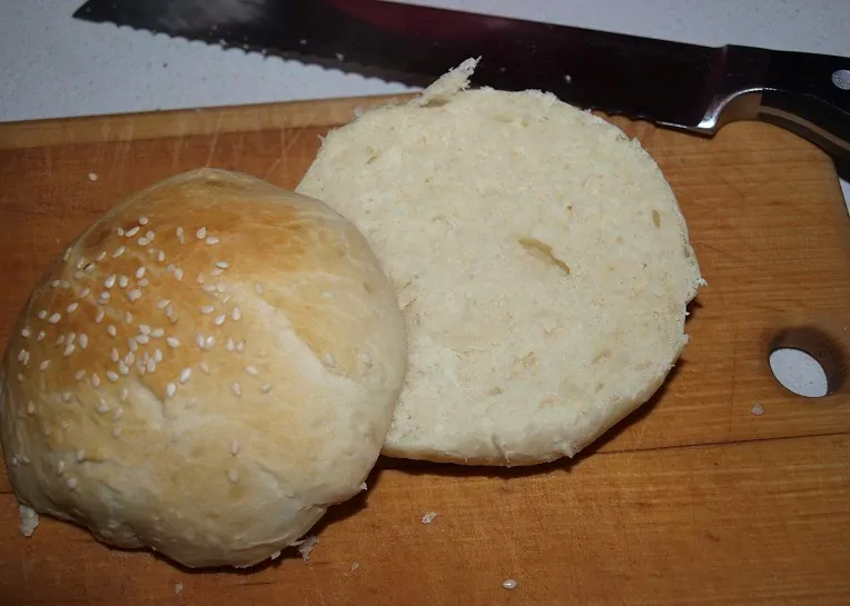 Naminiai mėsainiai su vištiena