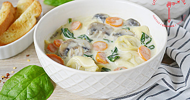 Veggie, Mushroom and Tortellini Soup