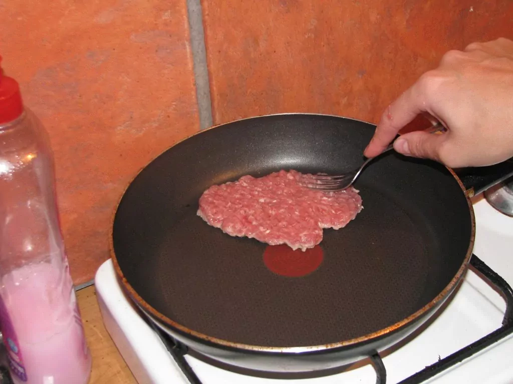Mājas burgers - hamburgers recepte ar gaļu