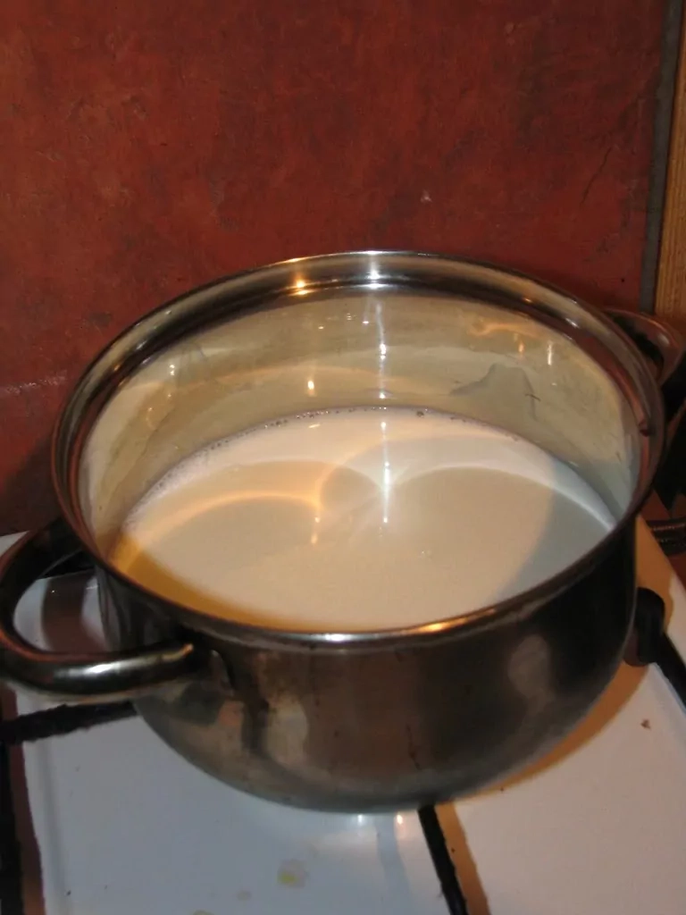 Vienkārša mājas baltmaize maize