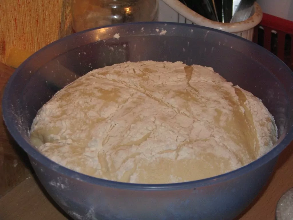 Vienkārša mājas baltmaize maize