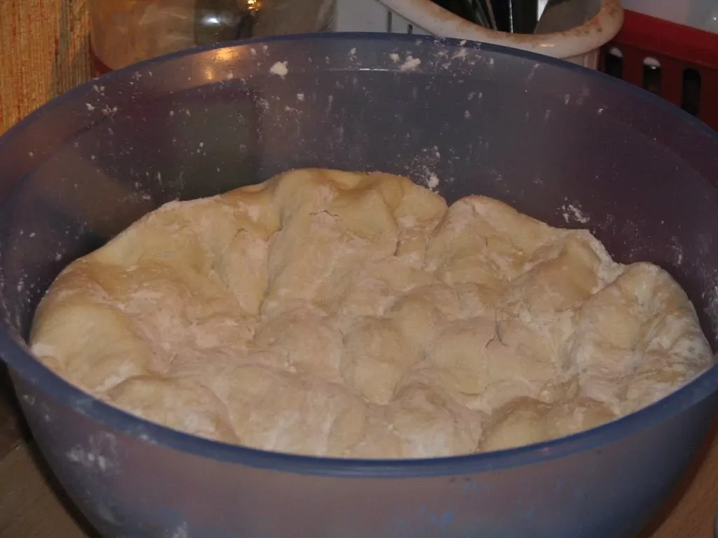 Vienkārša mājas baltmaize maize