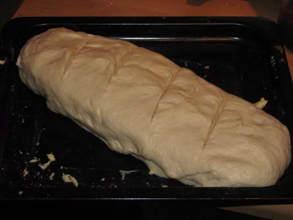 Vienkārša mājas baltmaize maize