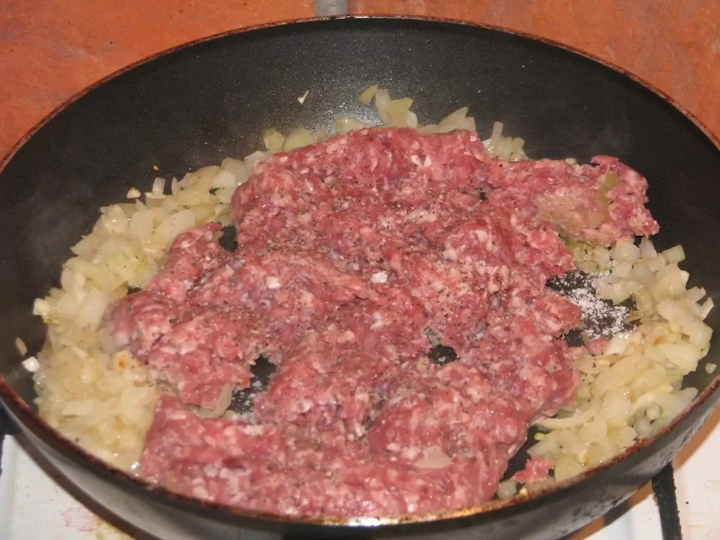 Spagetti ar "bolognese" mērci