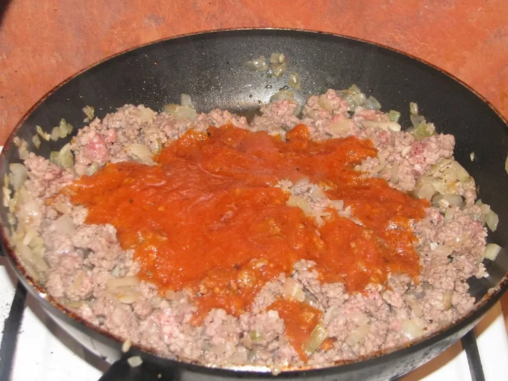 Spagetti ar "bolognese" mērci