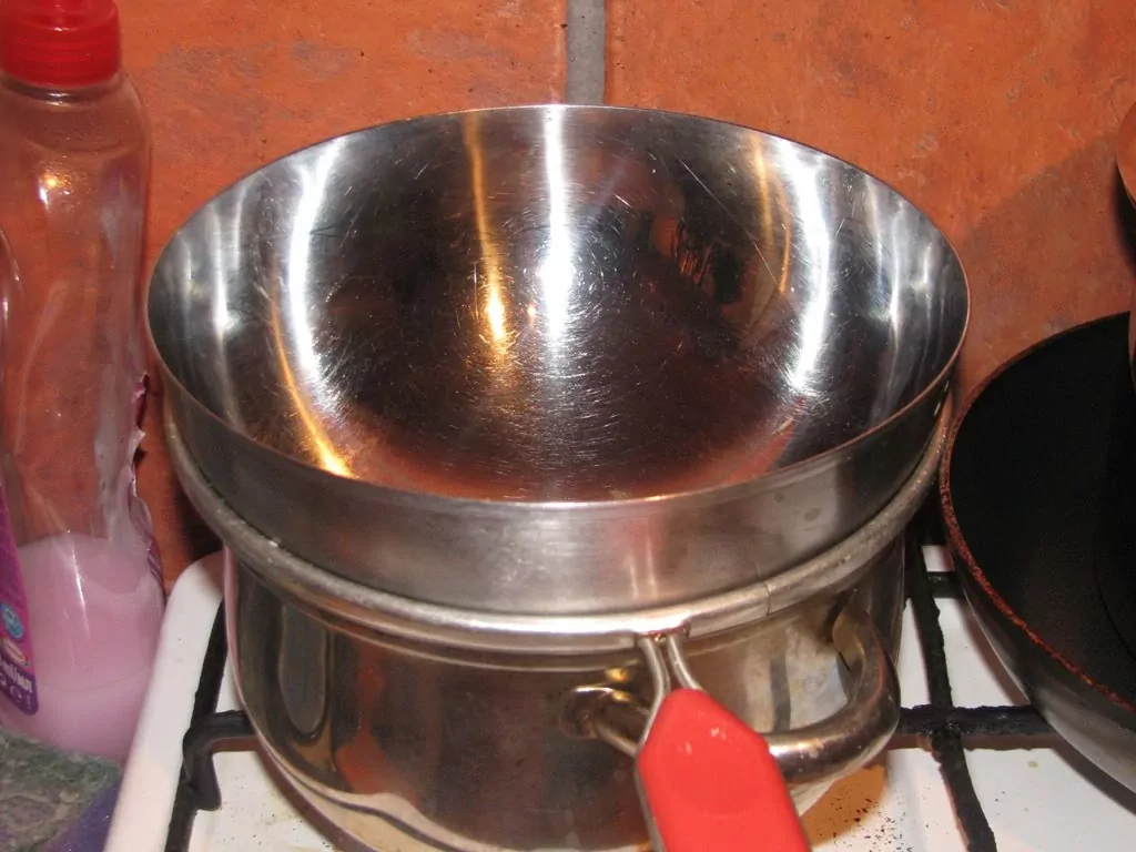 Vienkārša un garšīga šokolādes kūka