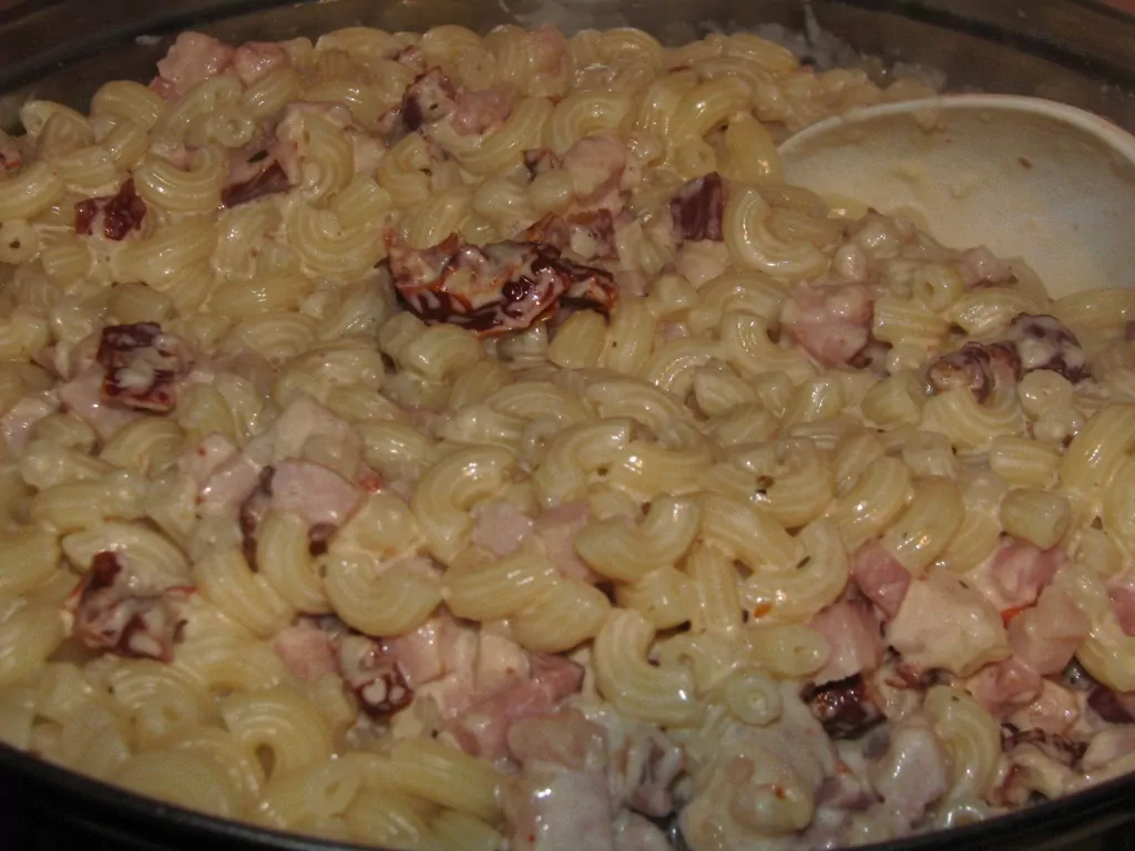 Makaroni a la carbonara LV style