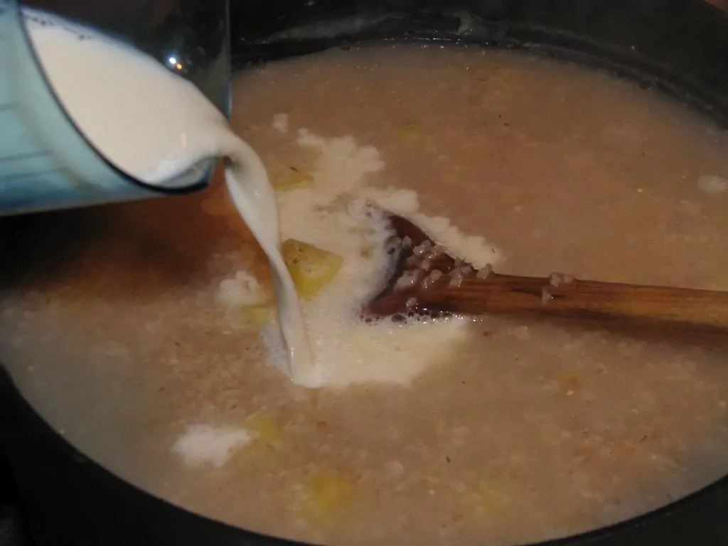 Miežu putraimu biezputra jeb bukstiņbiezputra