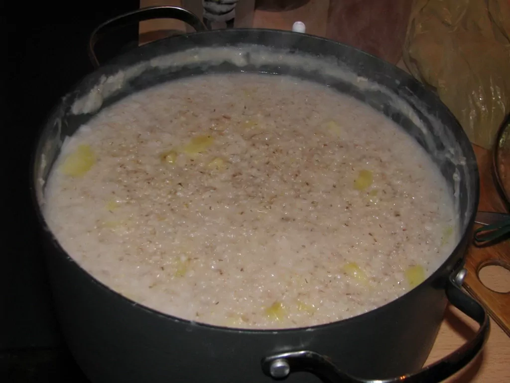 Miežu putraimu biezputra jeb bukstiņbiezputra