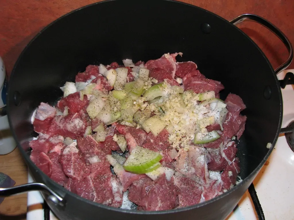 Garda un viegli pagatavojama liellopu gaļas gulašzupa