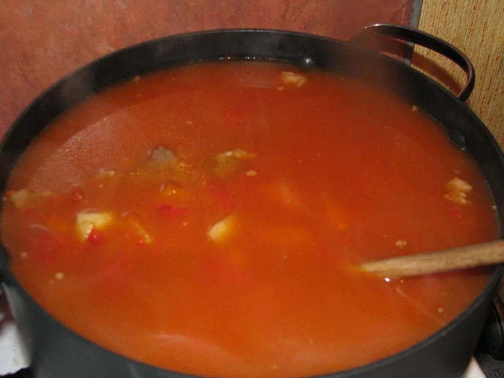 Garda un viegli pagatavojama liellopu gaļas gulašzupa