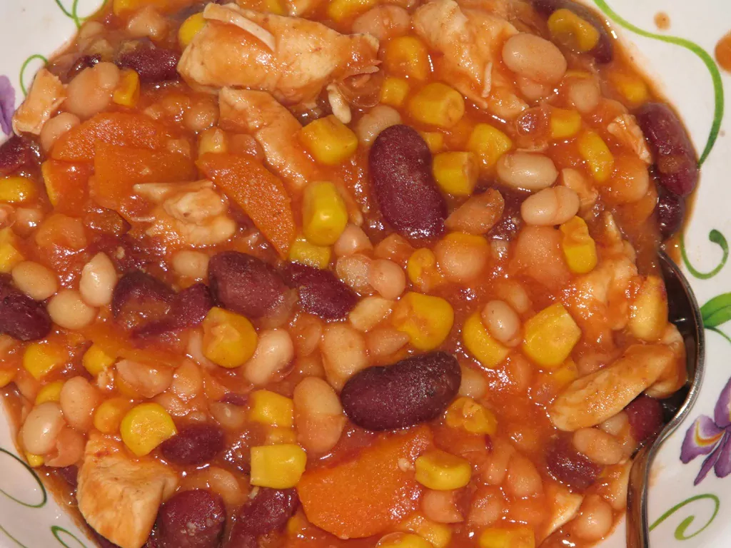 Pupiņu sautējums jeb mexikano sautējums