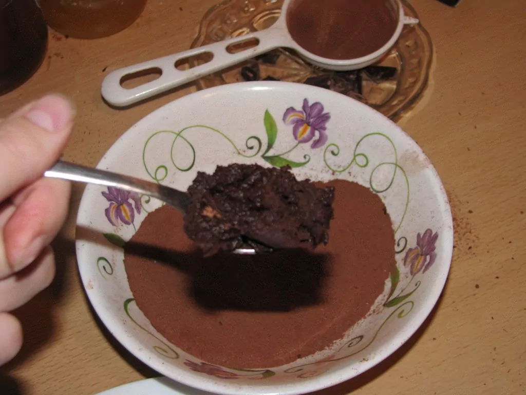 Tumšās šokolādes trifeles