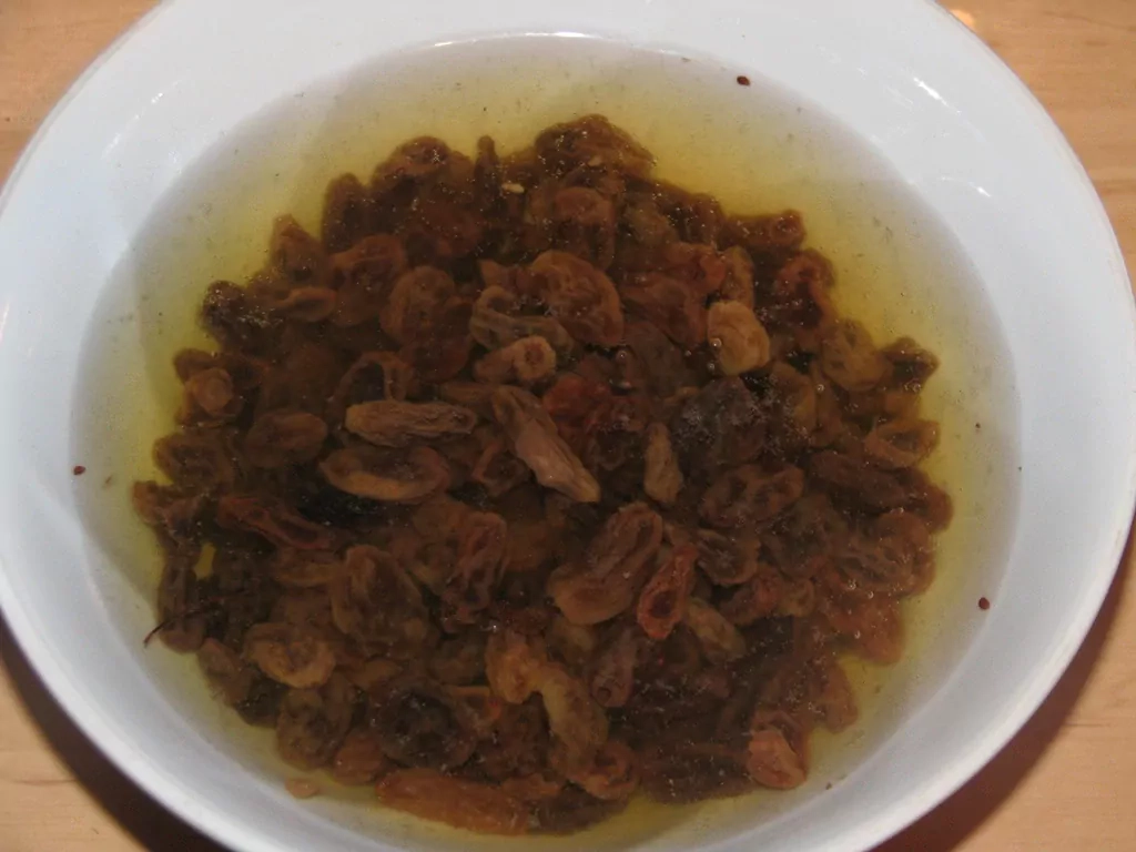 Biskvīta pīrāgs ar kondensēto pienu