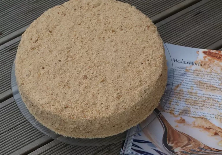 Medaus tortas pagal Beatą