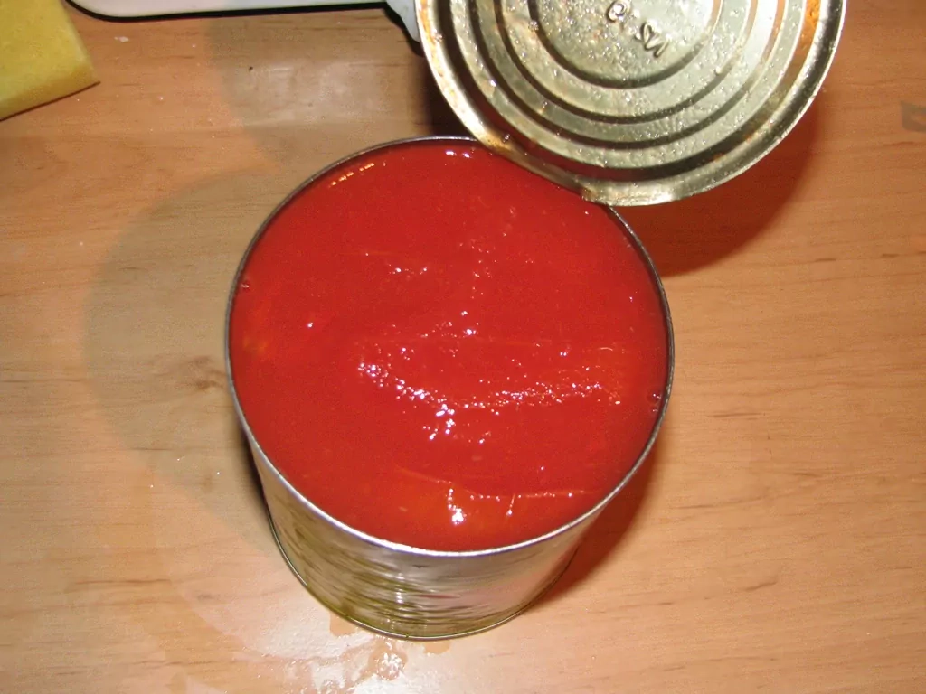 Vistas šmoris ar kanēli, tomātiem un vīnu