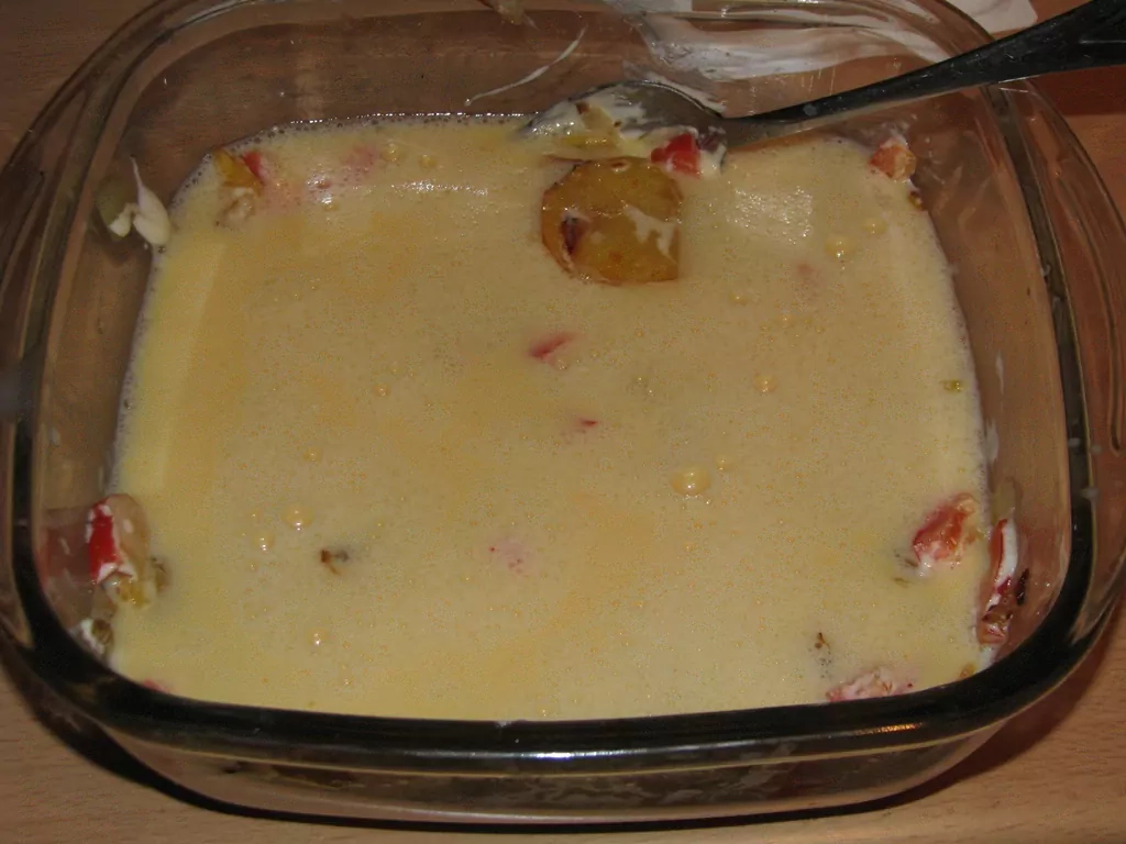 Sātīgā omlete ar kartupeļiem un papriku