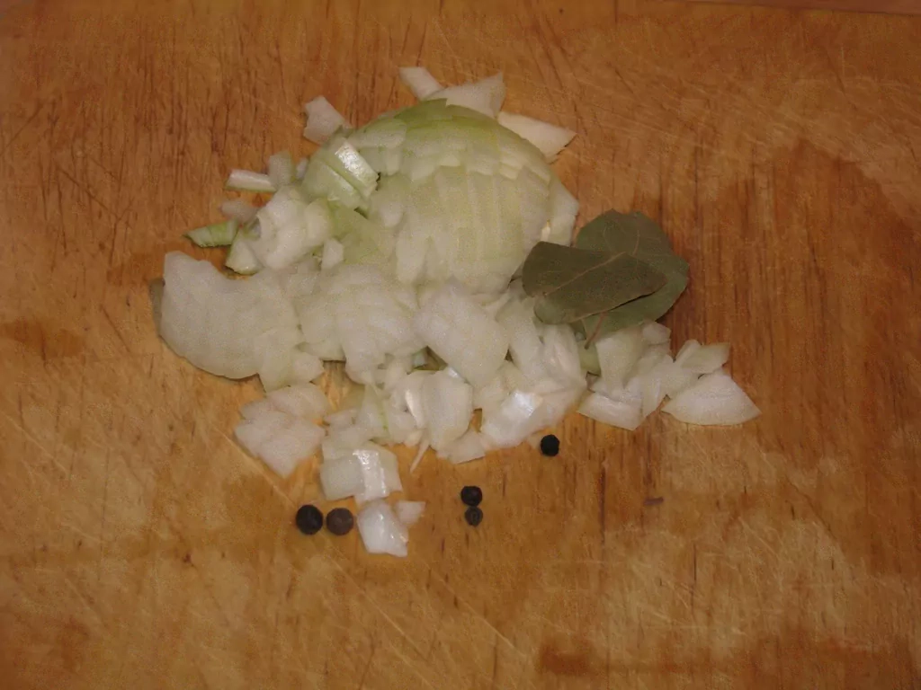 Pupiņu zupa ar tomātiem jeb latviešu čilli