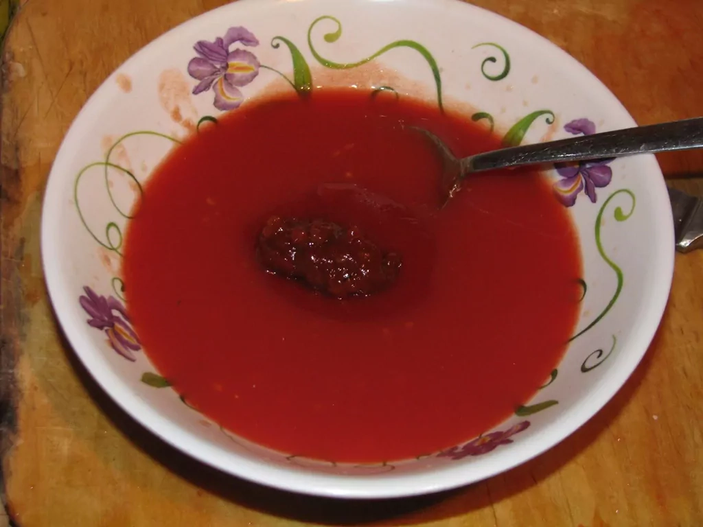 Pupiņu zupa ar tomātiem jeb latviešu čilli