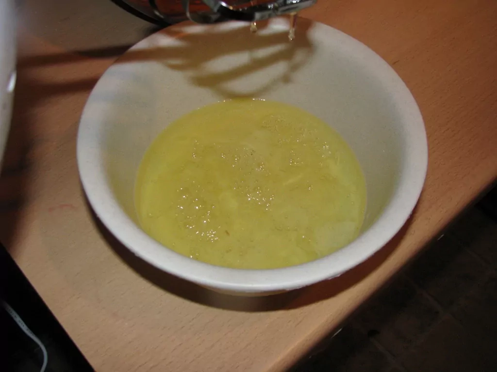 Šoko kūka ar jogurta/putukrējuma krēmu