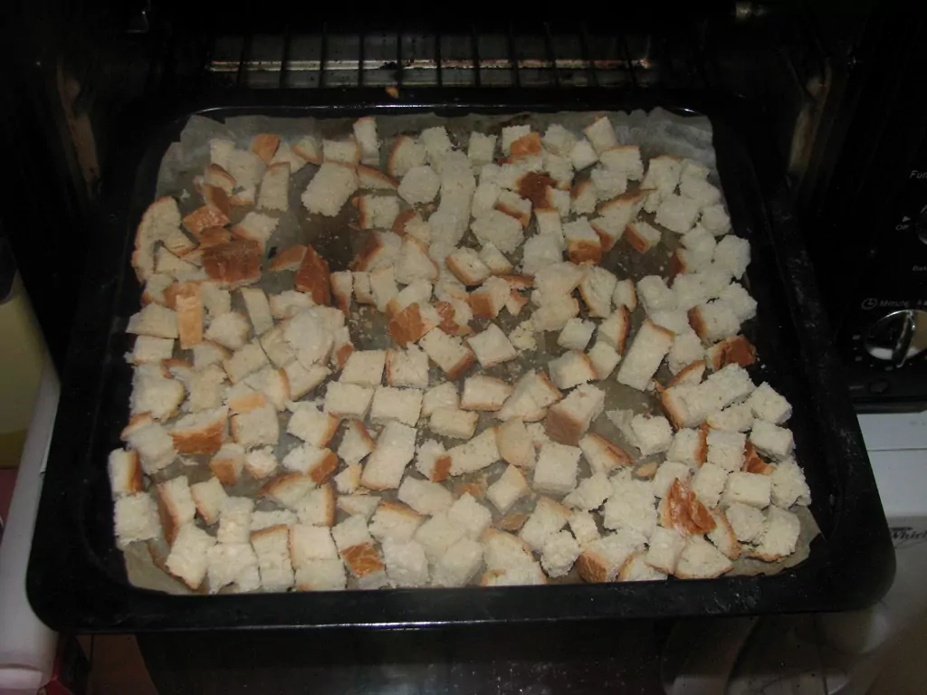 Tomātu zupa ar ķiplokiem un saldo krējumu