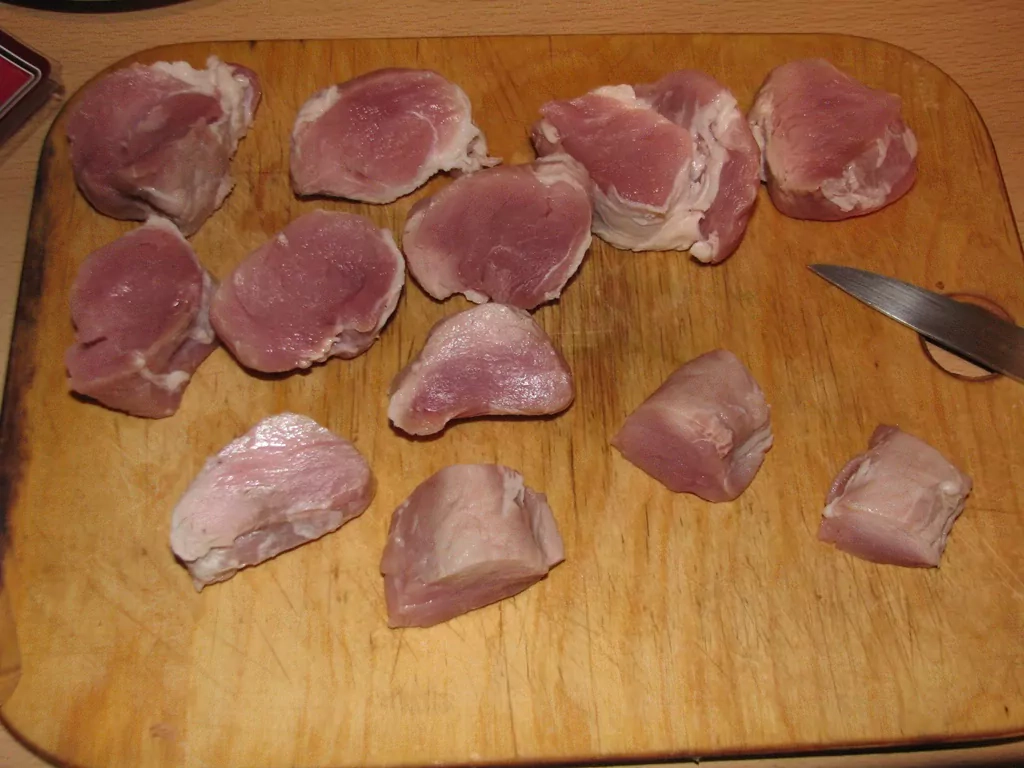 Cūkas filejas medaljoni bekonā