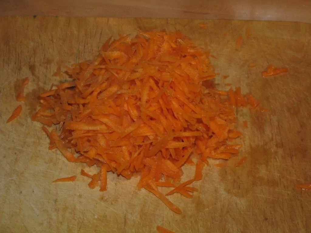 Rīsu sacepums ar dārzeņiem un žāvētu gaļu