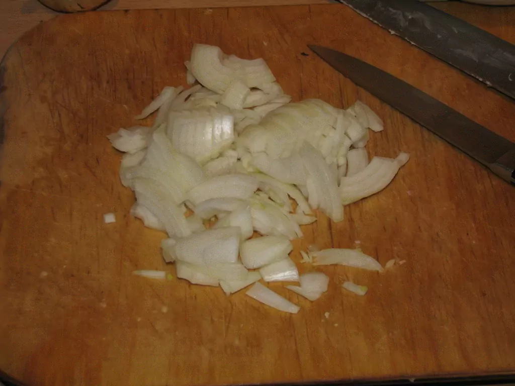 Rīsu sacepums ar dārzeņiem un žāvētu gaļu