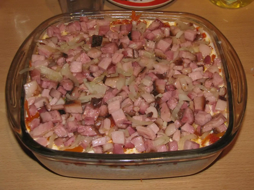 Rīsu sacepums ar dārzeņiem un žāvētu gaļu