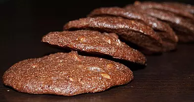 Šokoladiniai sausainiai su riešutais pagal Beatą