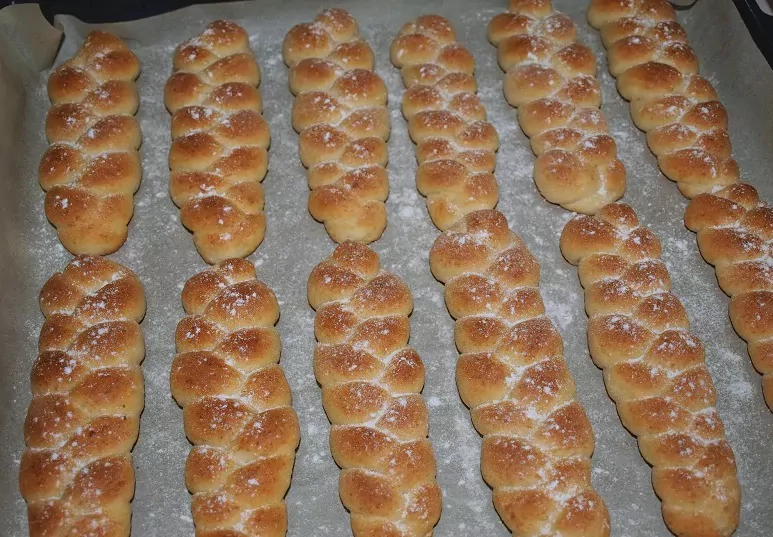 Receptas: Varškinės pynutės