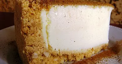 Nekeptas maskarponės sūrio tortas su kondensuotu pienu
