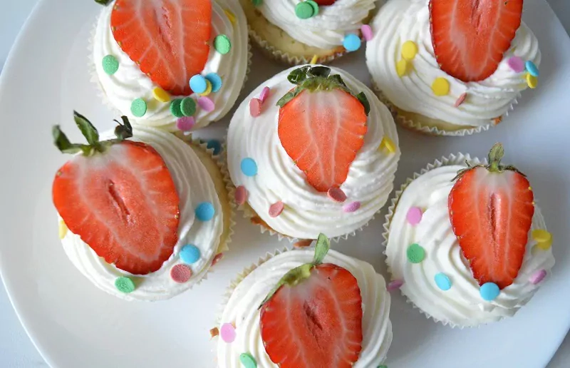 Velykiniai keksiukai su varške