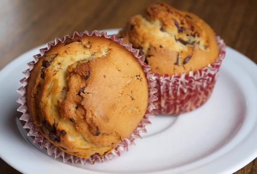 Keksiukai / keksas su džiovintomis spanguolėmis