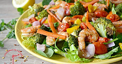 Easy Roasted Shrimp and Vegetable Salad