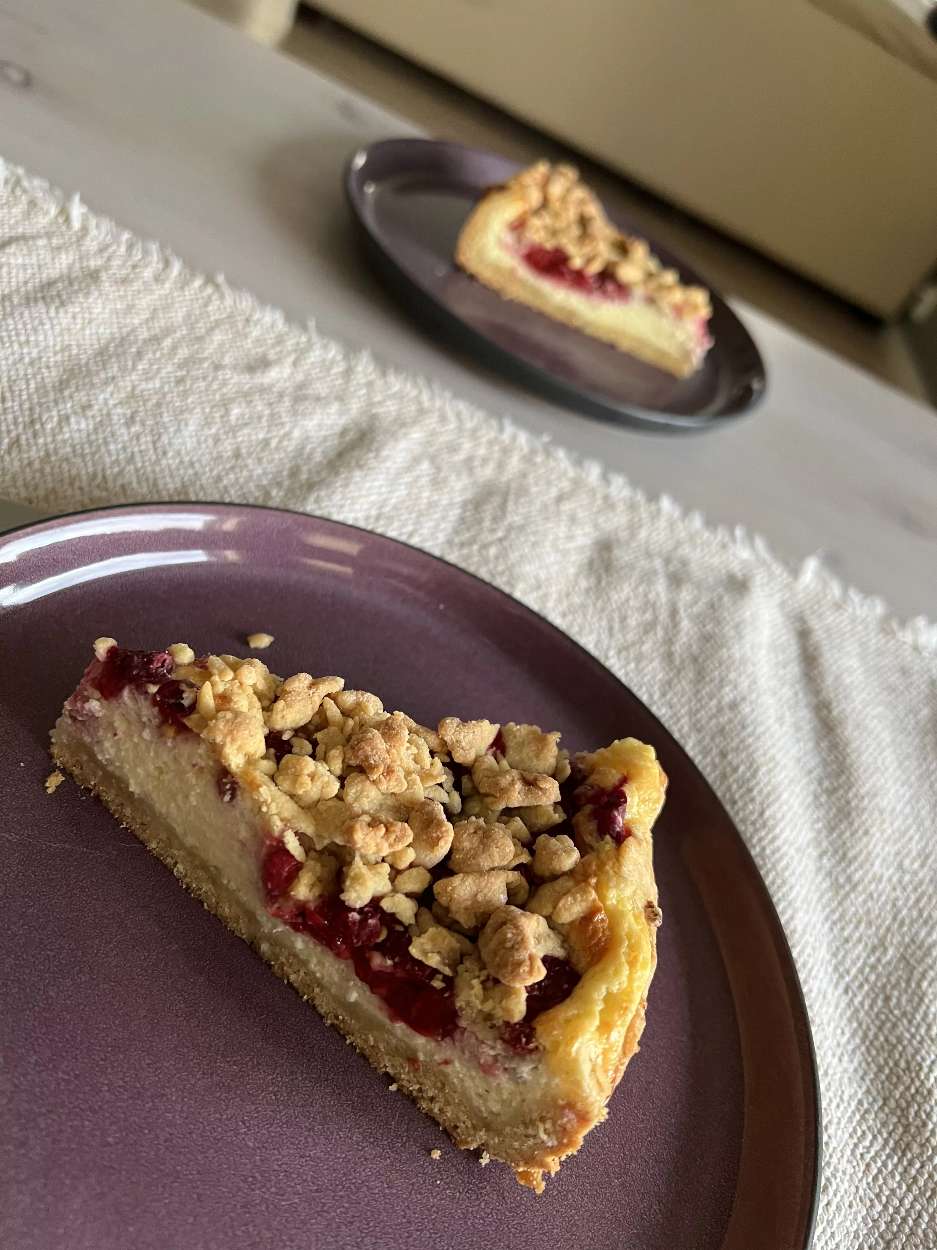 Trupininis pyragas su rikota ir uogomis