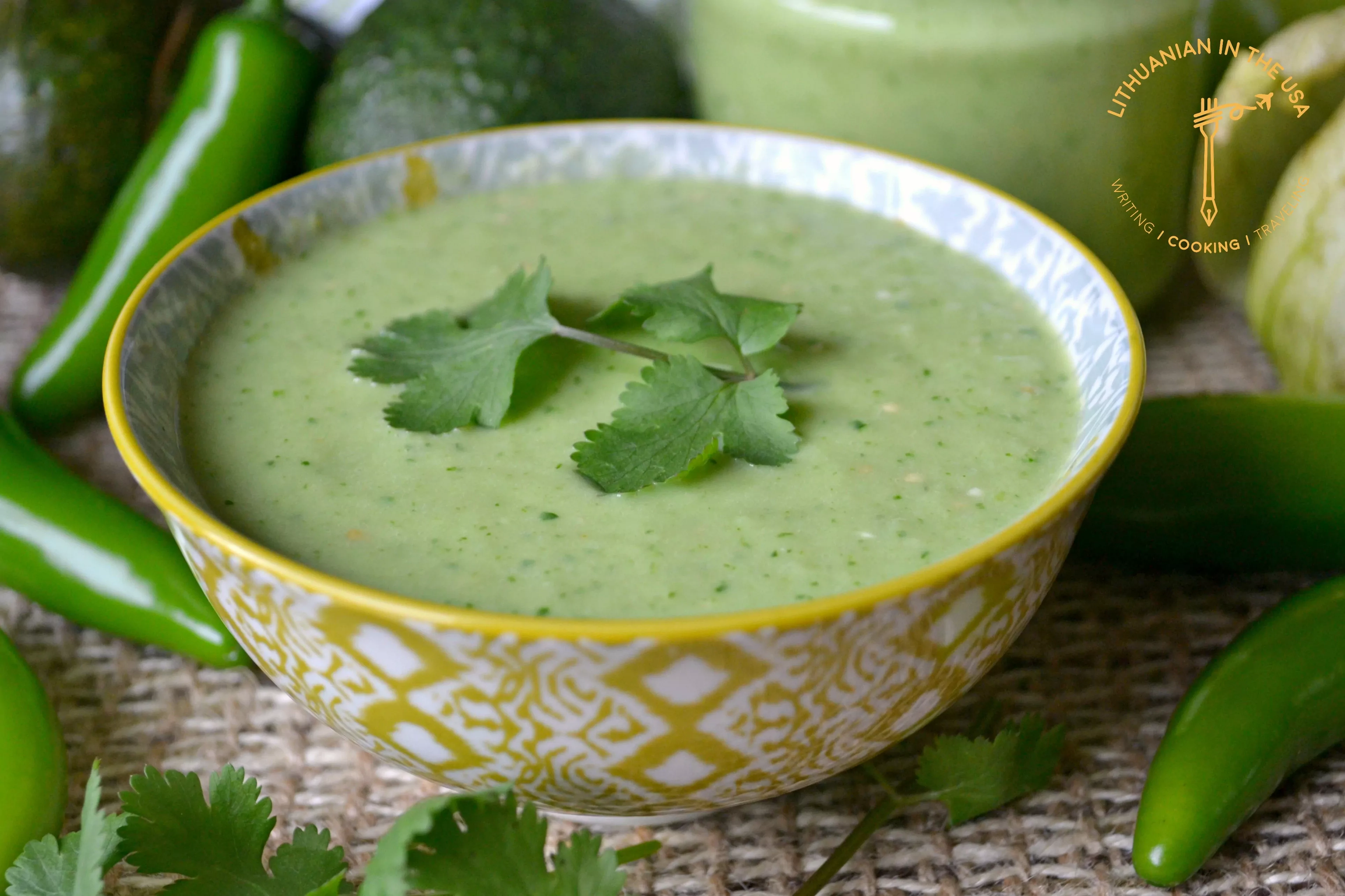 Žaliasis avokado ir dumplūnių padažas
