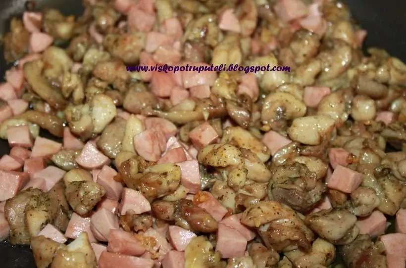 Troškinys su vištiena moliūgo puodynėje