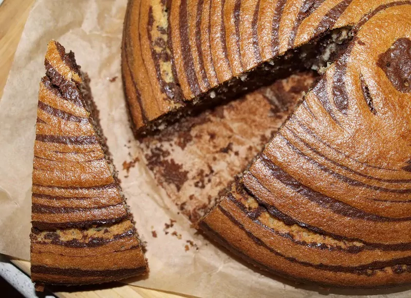 Dryžuotas pyragas - paprastas, bet skanus!