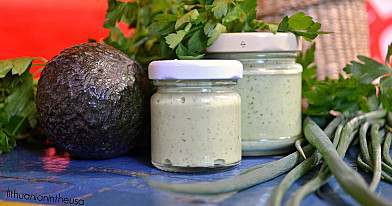 Avocado-Greek Yogurt Dressing (Ranch Style)