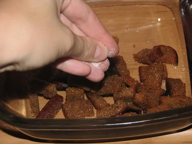 Grauzdiņu salāti ar konservētu kukurūzu un tomātiem