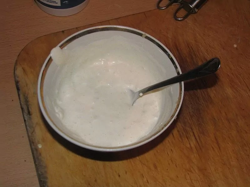 Grauzdiņu salāti ar konservētu kukurūzu un tomātiem