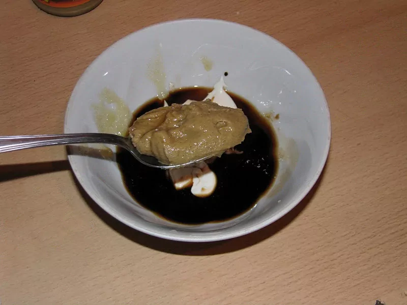 Cepeškrāsnī ceptas cūkgaļas šķēles