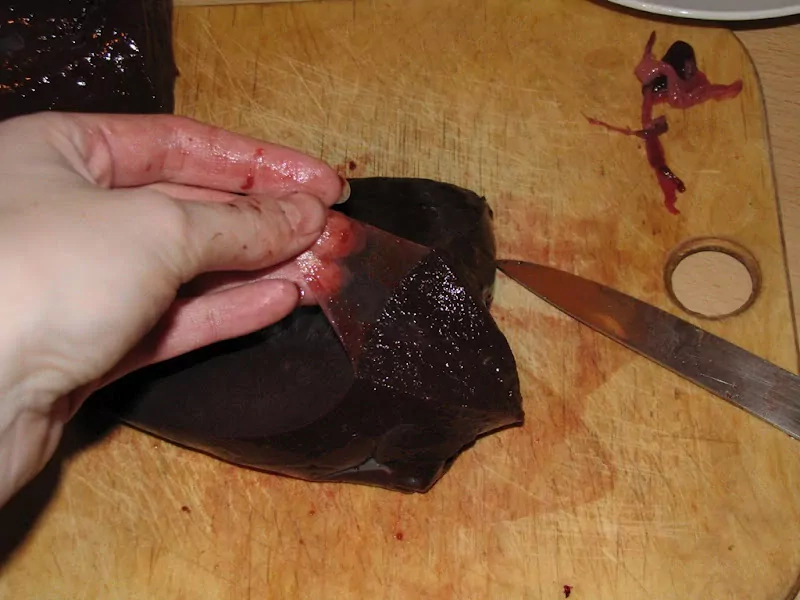 Ceptas aknas ar sīpolu mērcīti