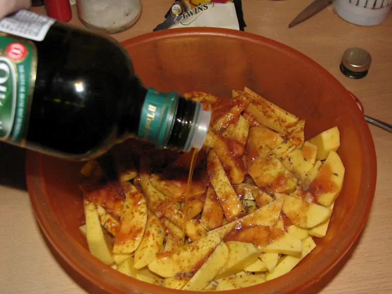 Kartupeļu daiviņas cepeškrāsnī ar ķimenēm