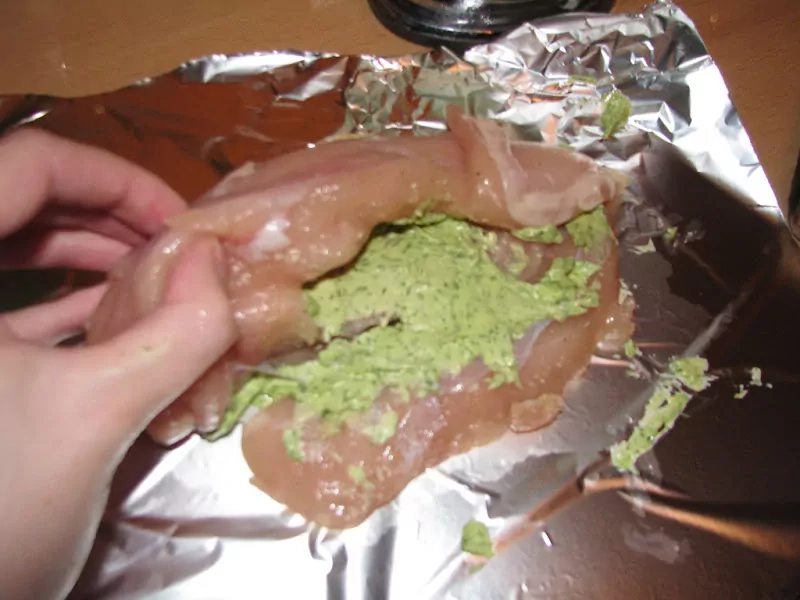 Vistas fileja ar zaļumu sviestu