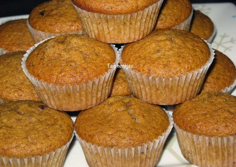 Kavos - karameliniai keksiukai